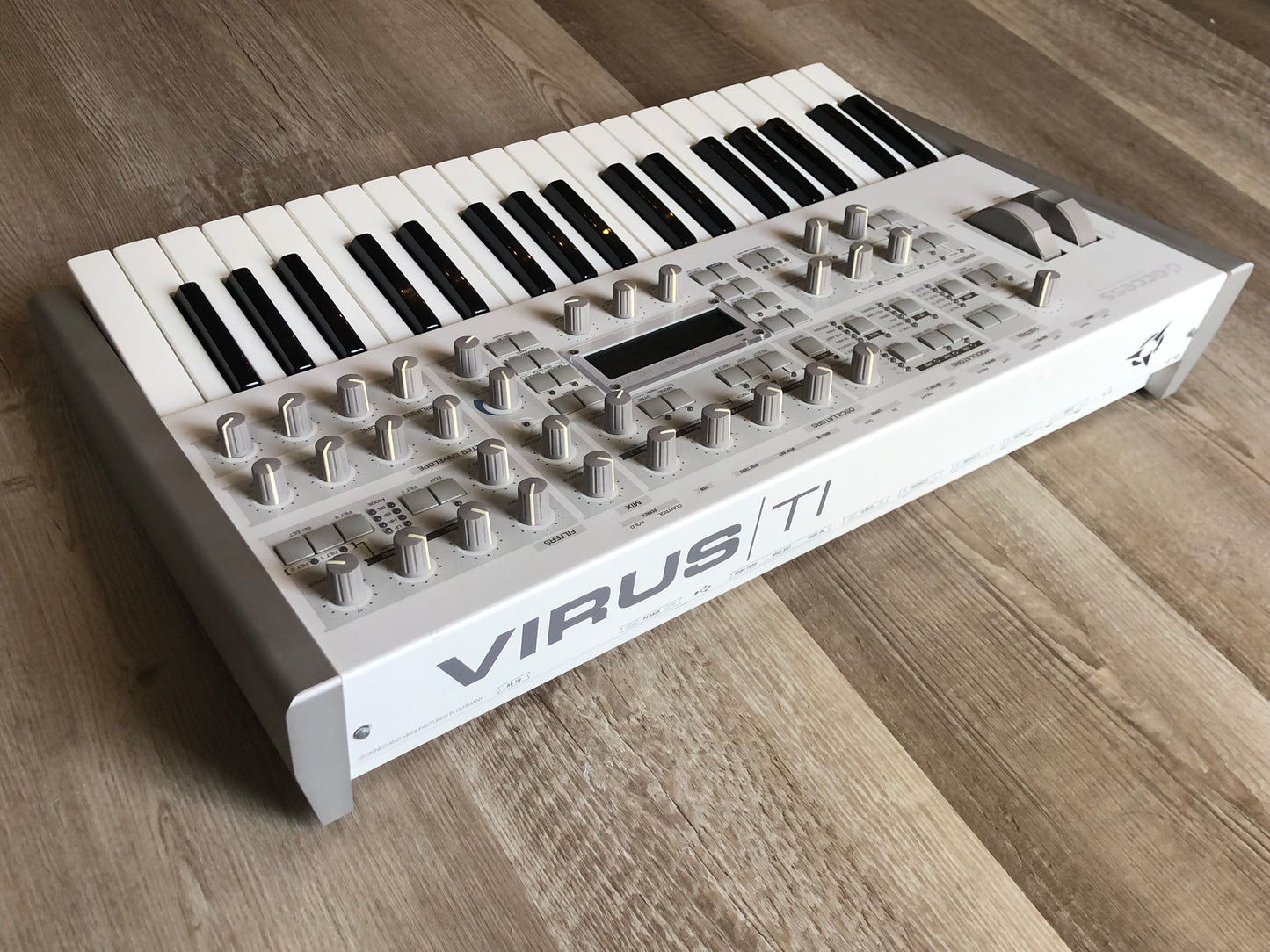 Access Virus TI Polar with New Battery, OG Power Cable, New USB Cable