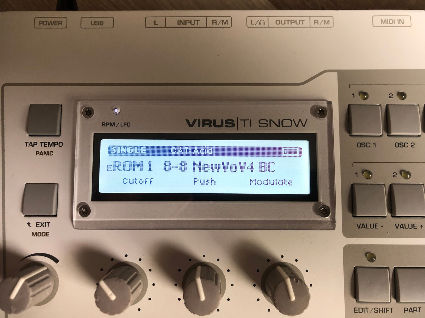Access Virus TI Snow w/ New Battery + Quality PSU