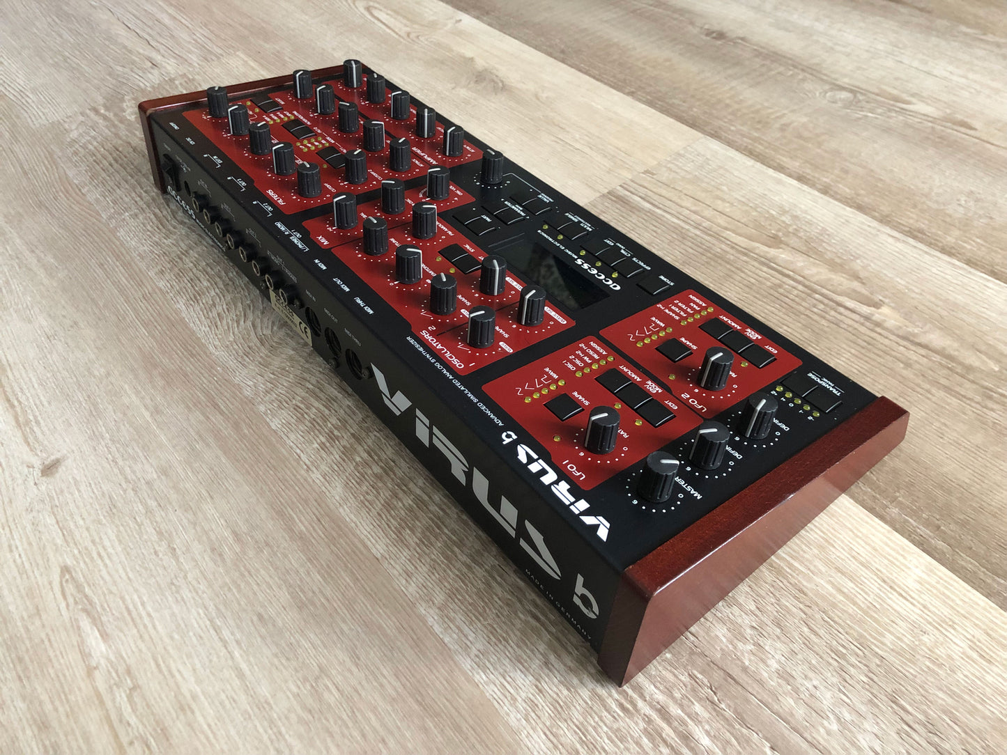 Access Virus B Desktop, All New Tacts, Power Filter Cap, Battery + PSU, OS 4.9