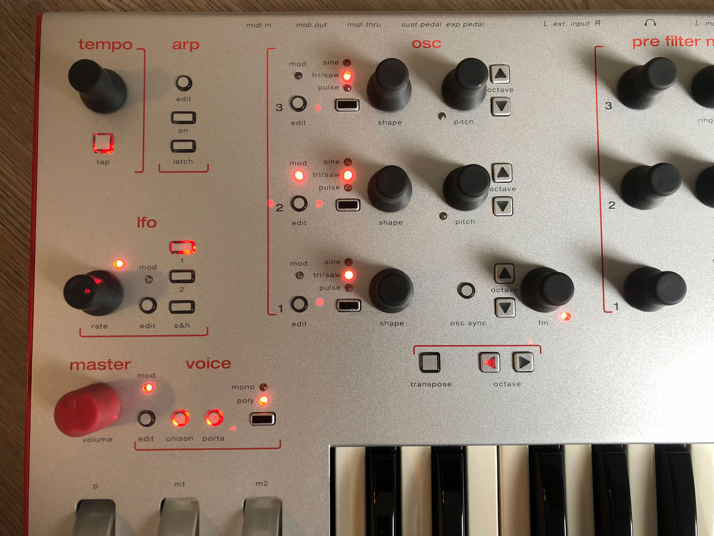 Alesis Ion Analog Modeling Synth - Nice & Clean