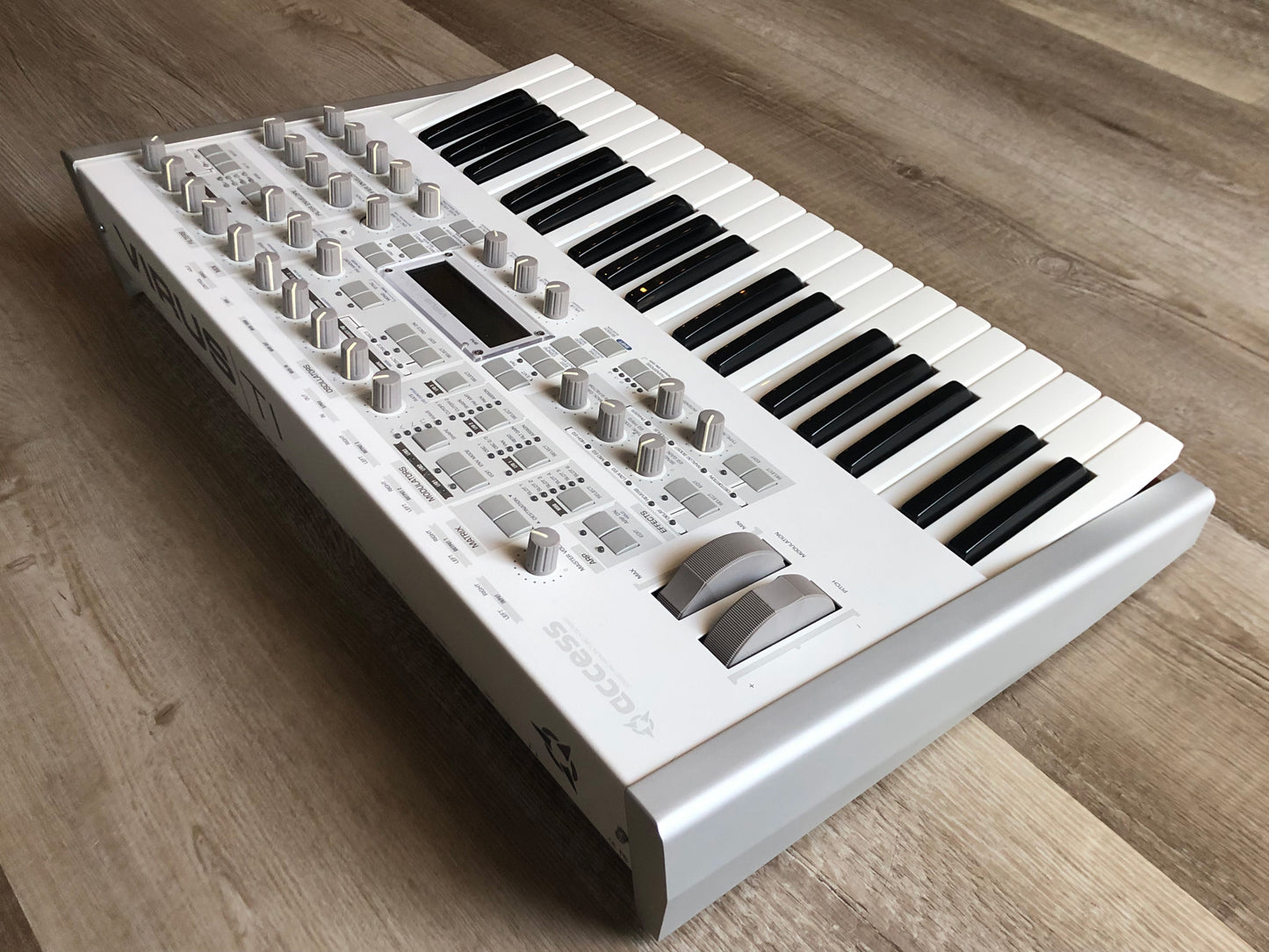 Access Virus TI Polar with New Battery, OG Power Cable, New USB Cable