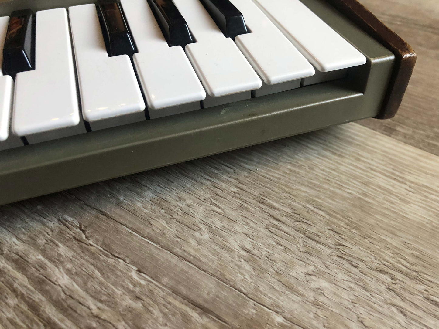 MicroKorg w/ Aftermarket Power Supply (no Mic)