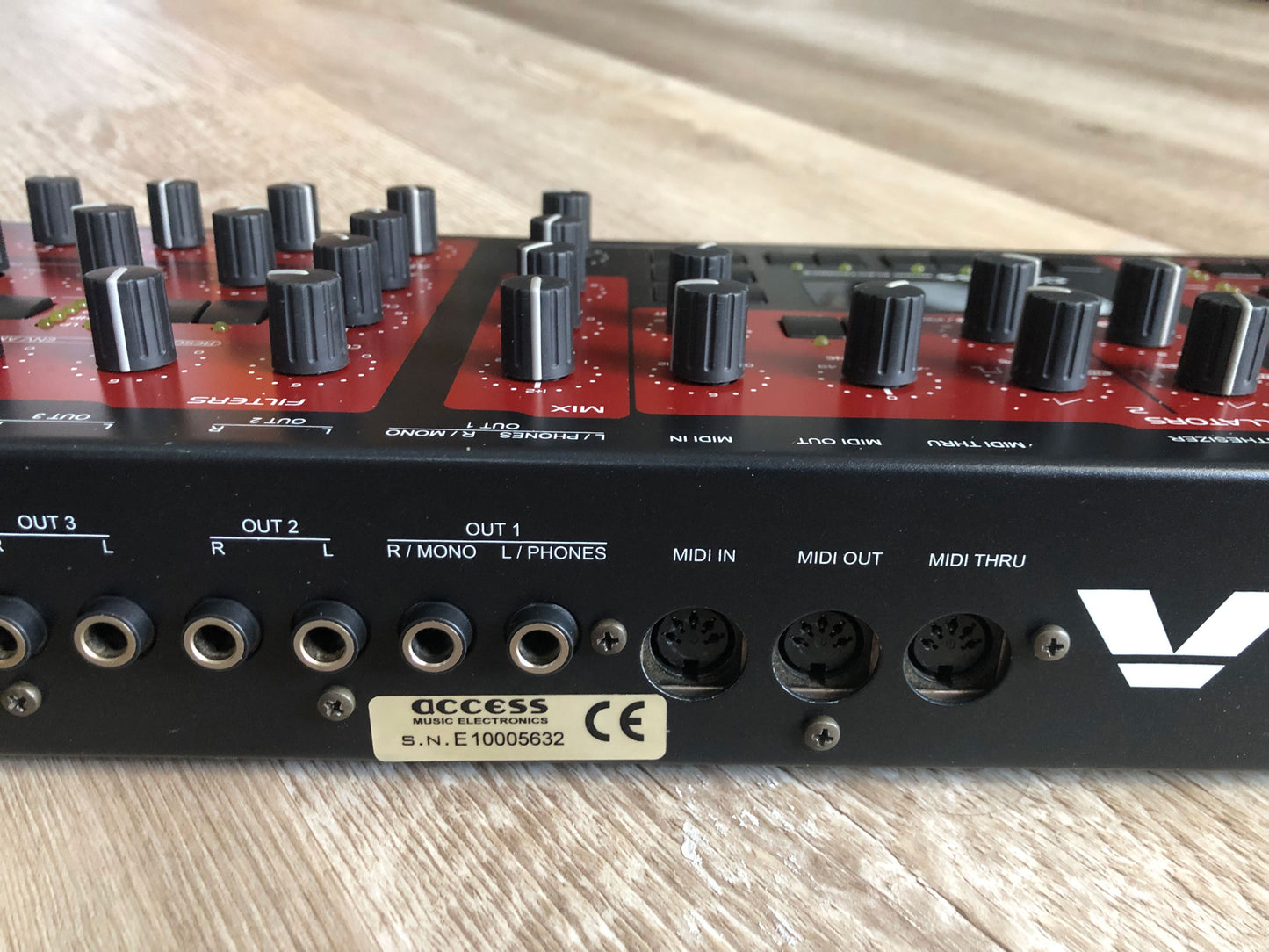 Access Virus B Desktop, All New Tacts, Power Filter Cap, Battery + PSU, OS 4.9