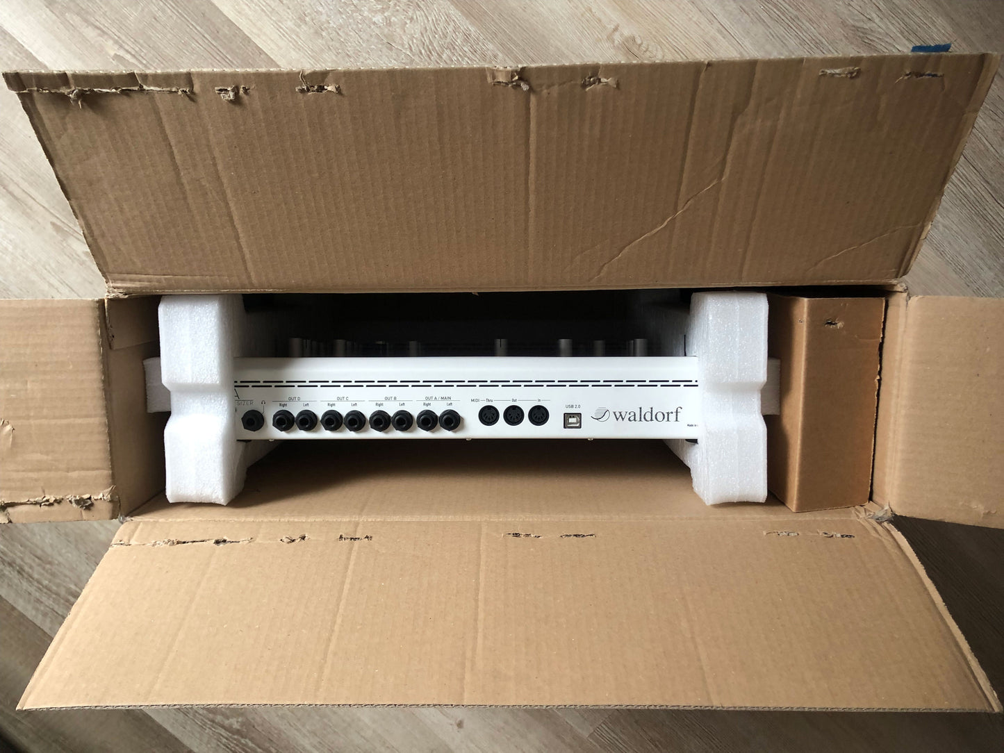 Waldorf Kyra Minty w/ OG Box, Manual, PSU, USB, & Latest OS