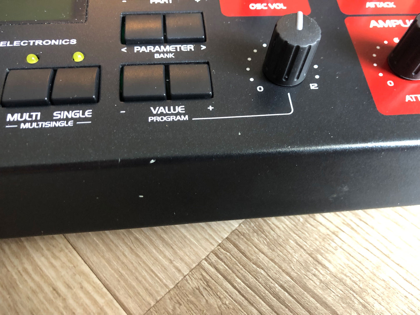 Access Virus B Desktop, All New Tacts, Power Filter Cap, Battery + PSU, OS 4.9