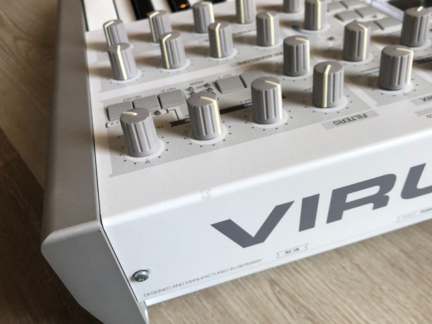 Access Virus TI Polar with New Battery, OG Power Cable, New USB Cable