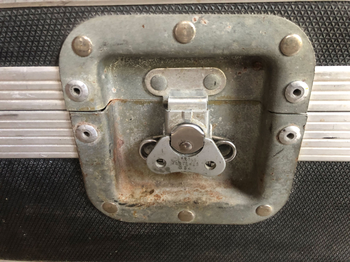 Calzone Case Co 61-Key Road / Flight Case, 42.75 x 15.75 x 7.5 Inches (Used)