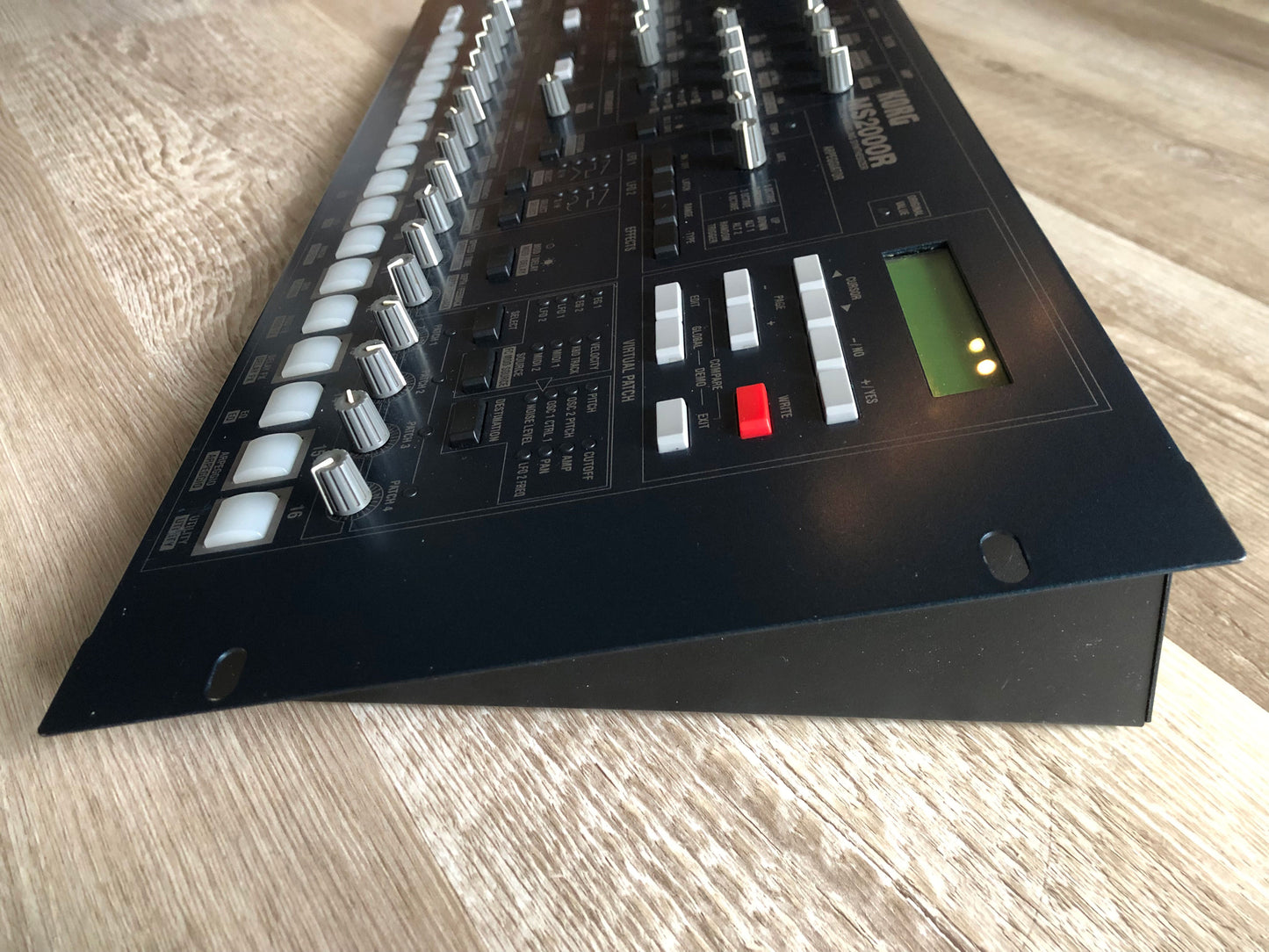 Korg MS2000R in Excellent Condition