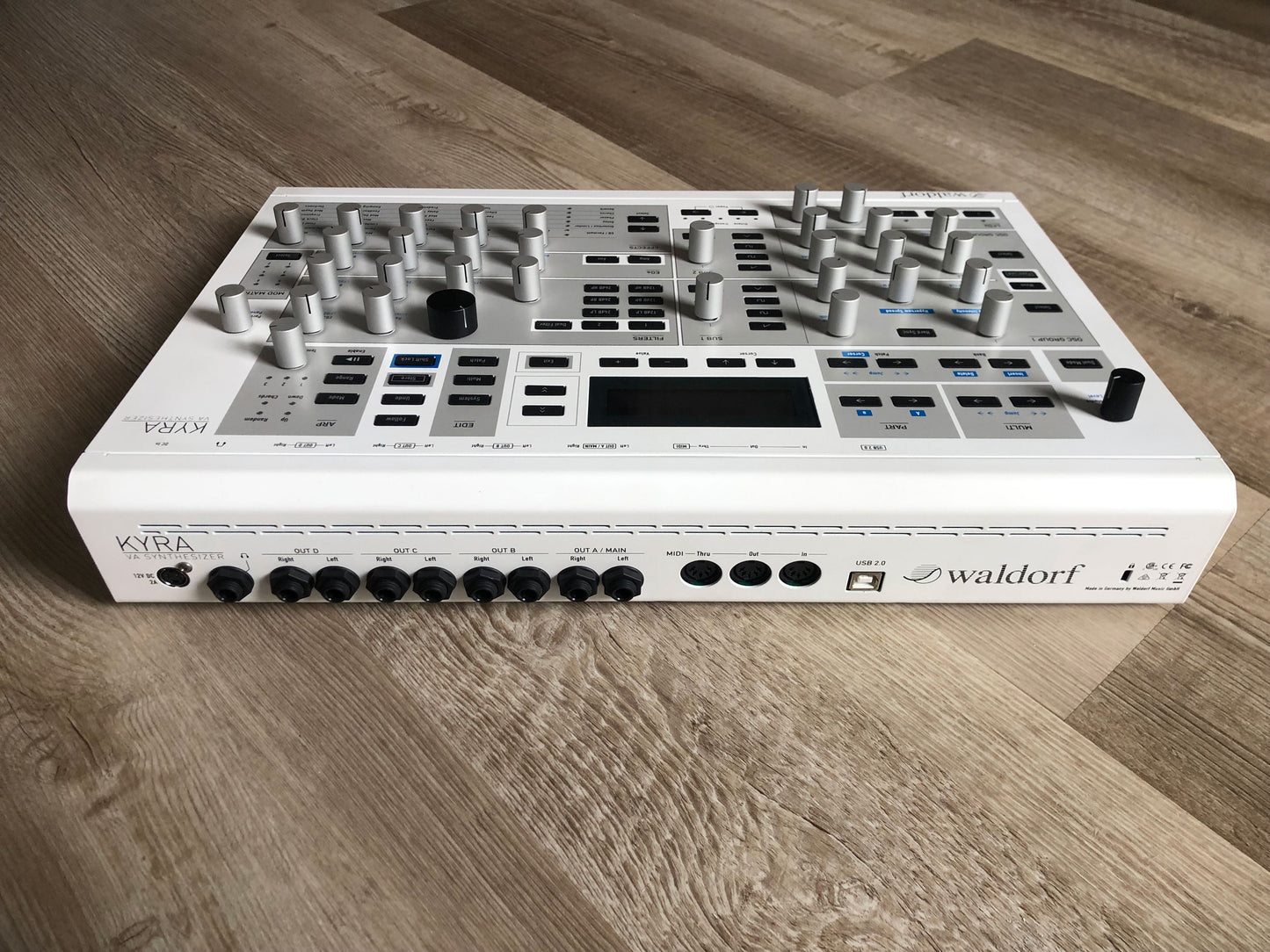 Waldorf Kyra Minty w/ OG Box, Manual, PSU, USB, & Latest OS