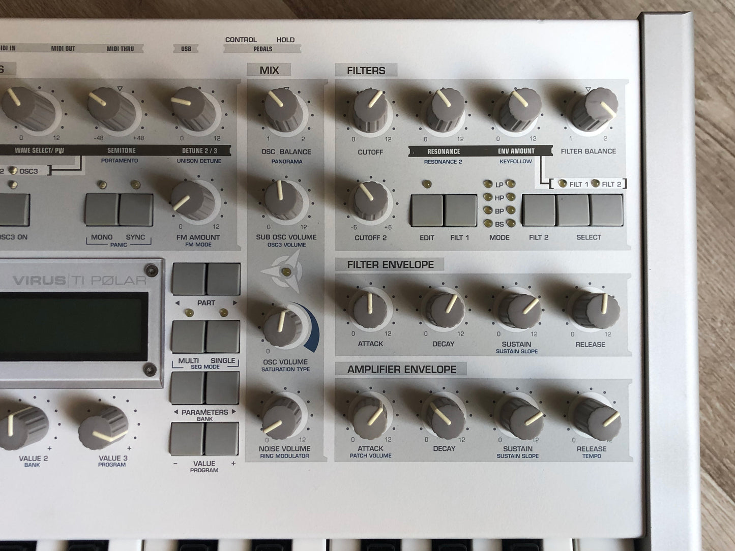 Access Virus TI Polar with New Battery, OG Power Cable, New USB Cable