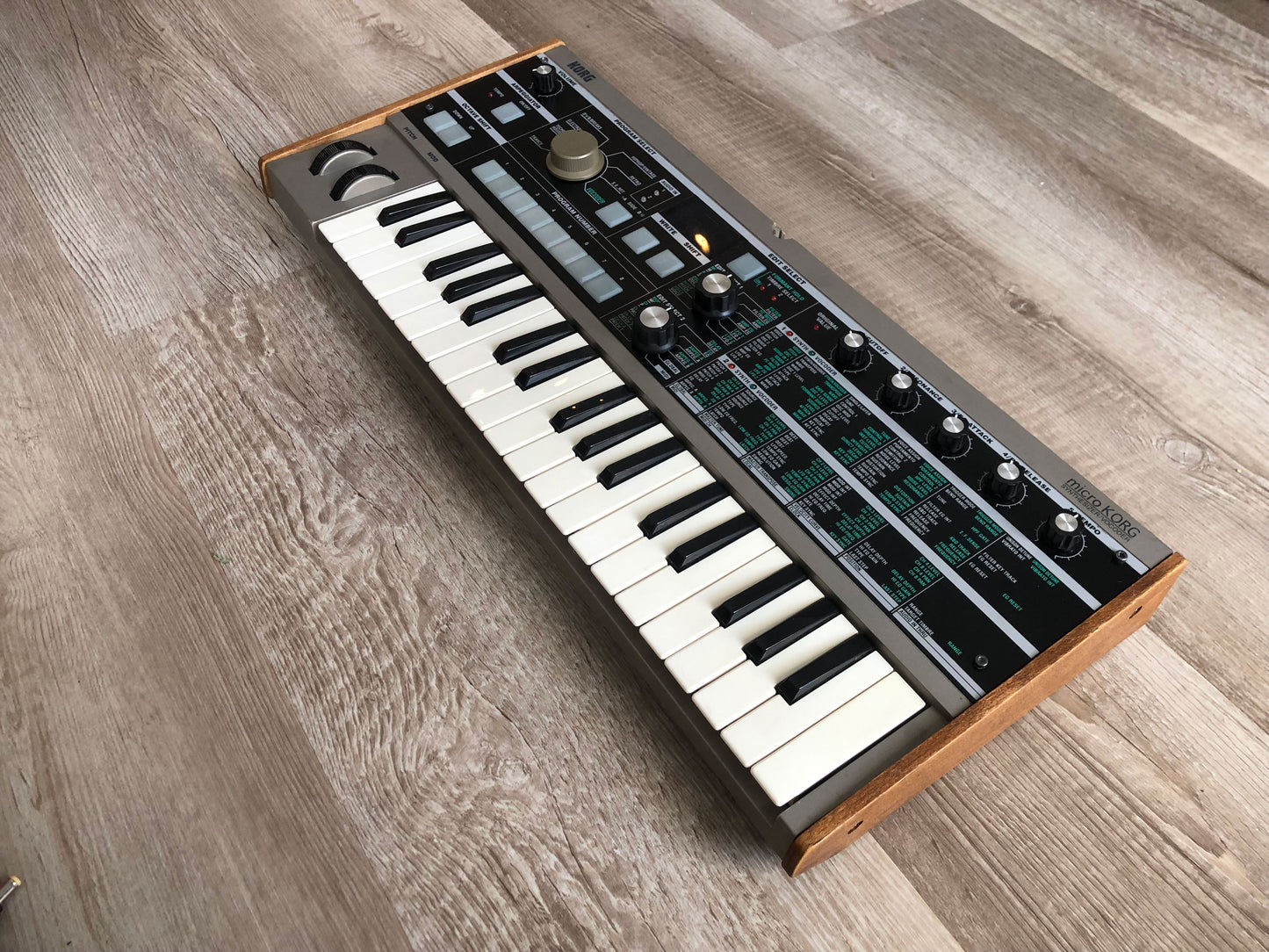 Budget MicroKorg with PSU (No Mic)