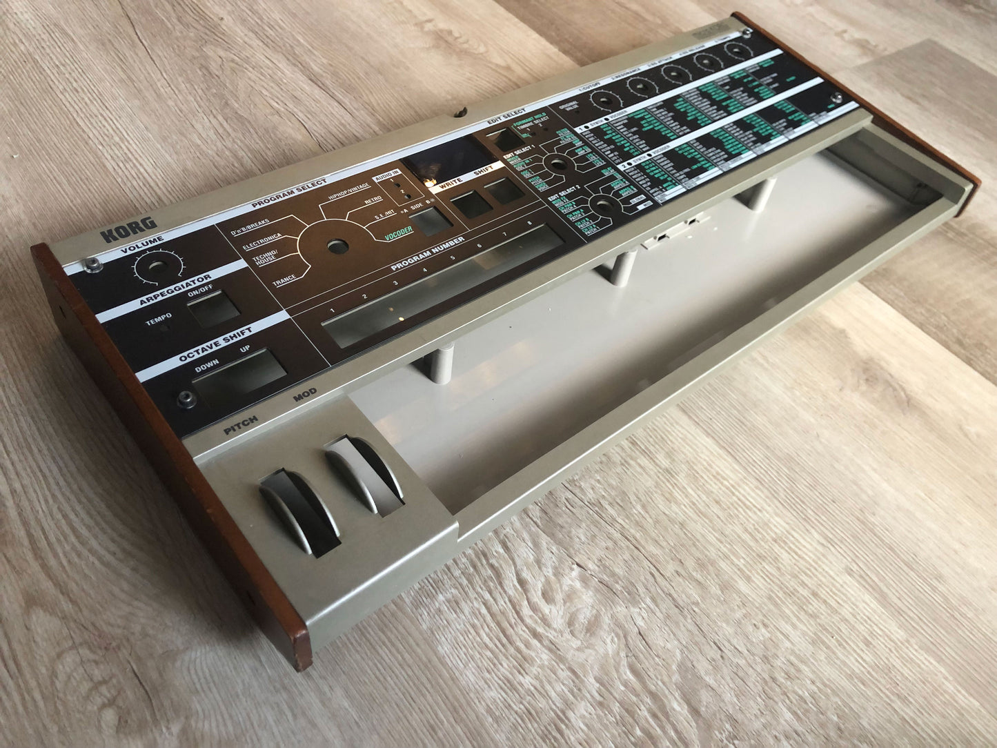 MicroKorg Chassis w/ Faceplate & Wood Sides in Good Condition