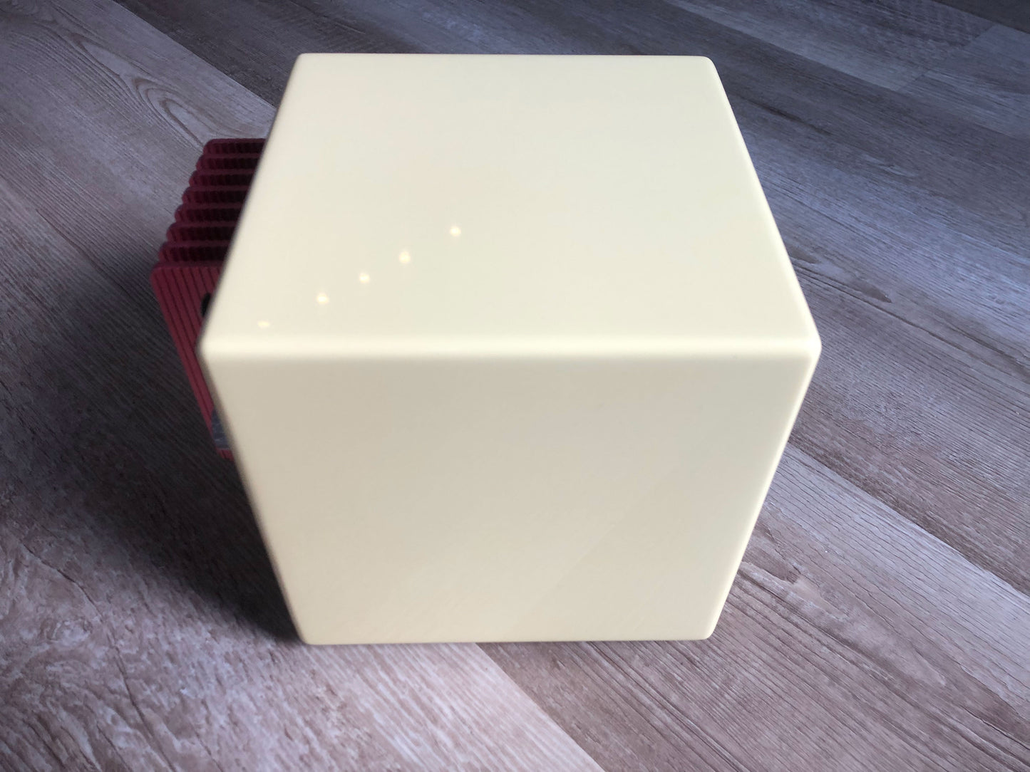 Avantone Pro Active Mixcube (Buttercream) w/ Original Power Supply