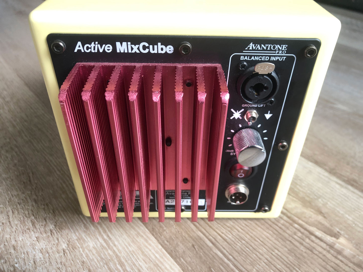 Avantone Pro Active Mixcube (Buttercream) w/ Original Power Supply