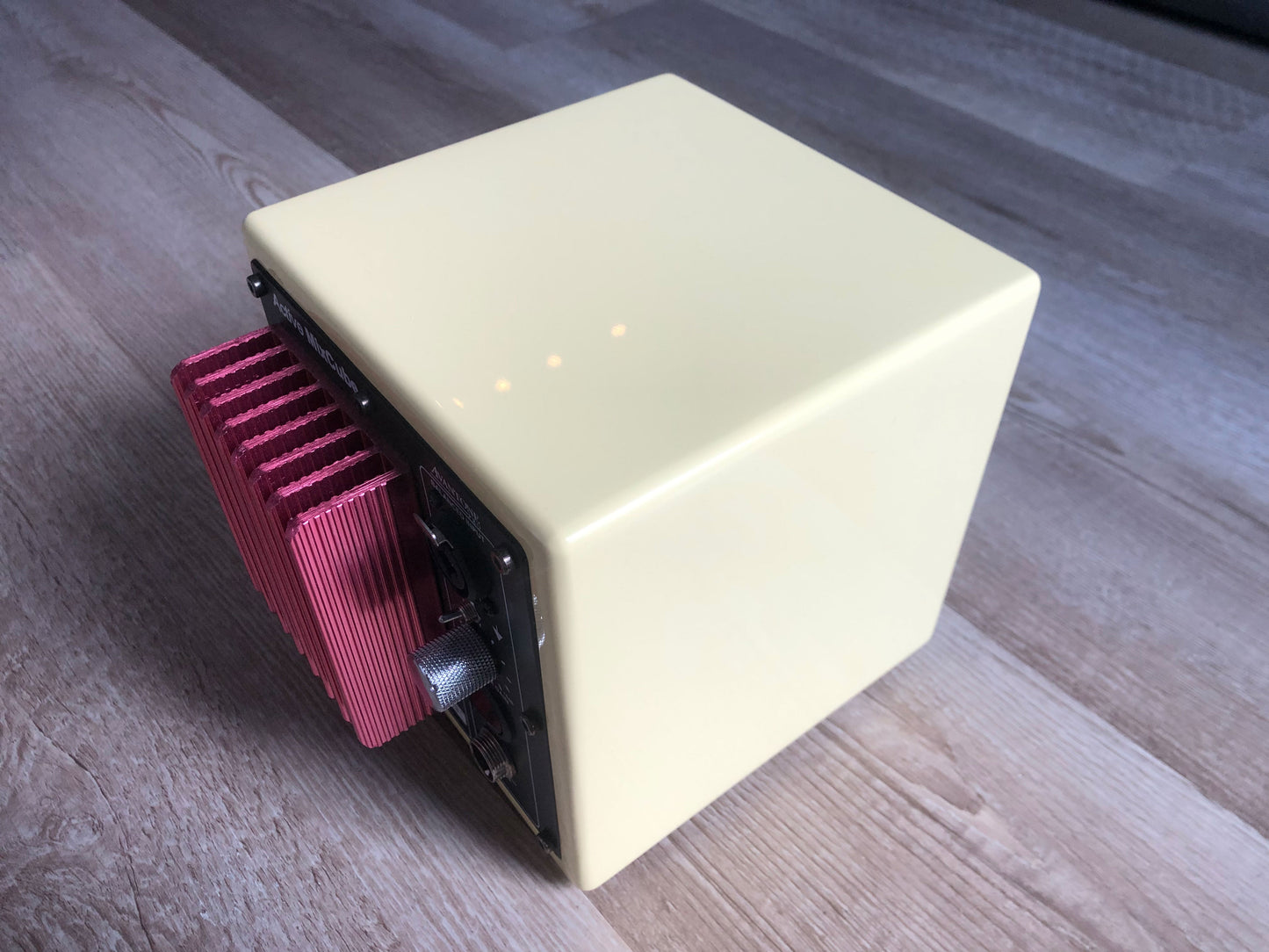 Avantone Pro Active Mixcube (Buttercream) w/ Original Power Supply