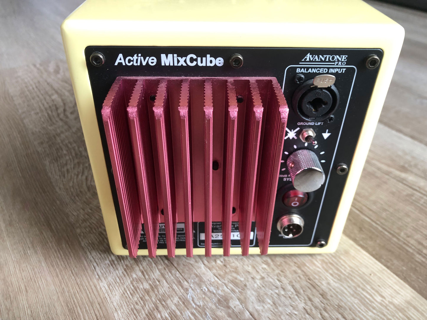 Avantone Pro Active Mixcube (Buttercream) w/ Original Power Supply