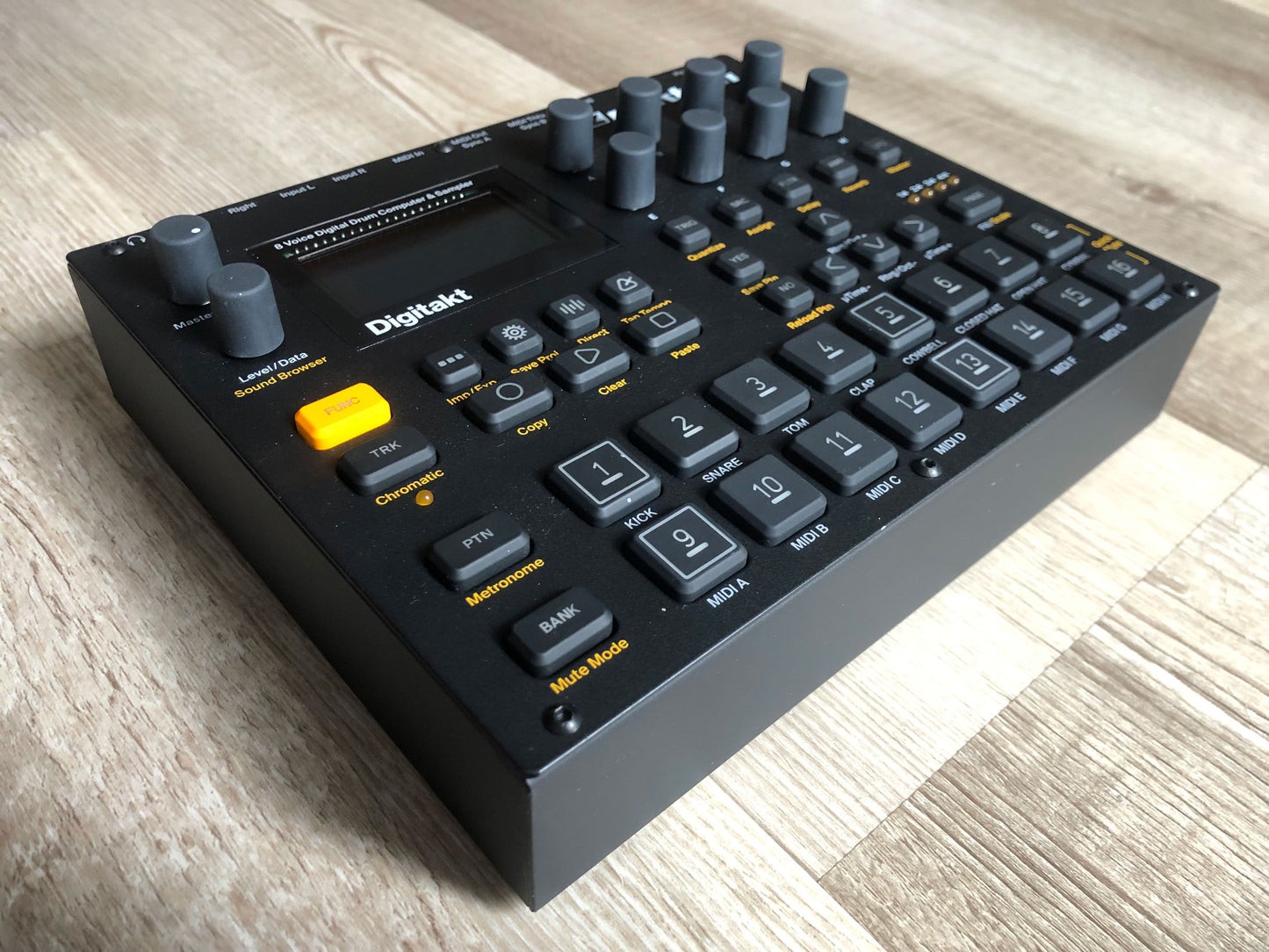 Elektron Digitakt in Excellent Condition w/ OG PSU, Box, Packing, Manual