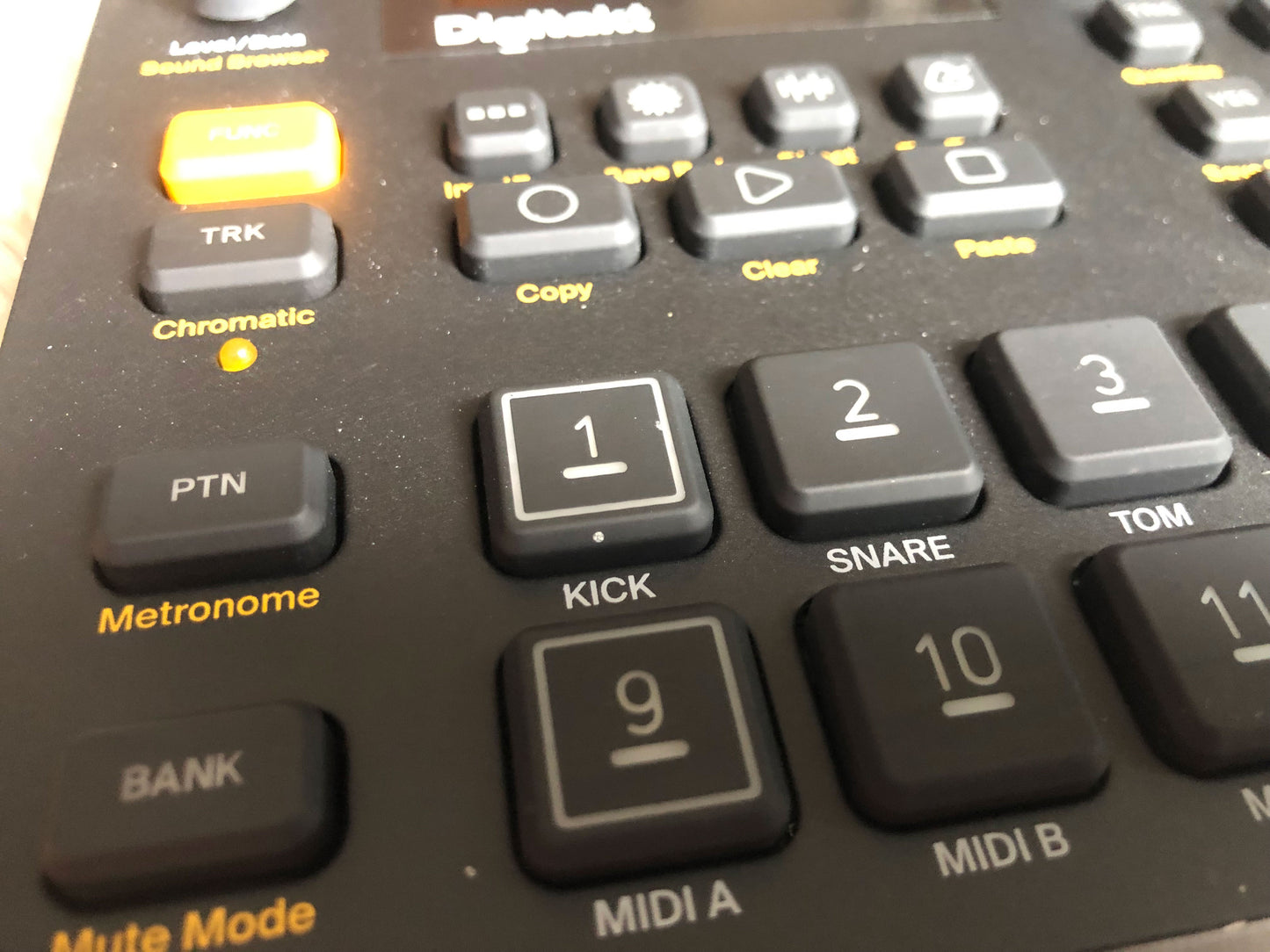 Elektron Digitakt in Excellent Condition w/ OG PSU, Box, Packing, Manual