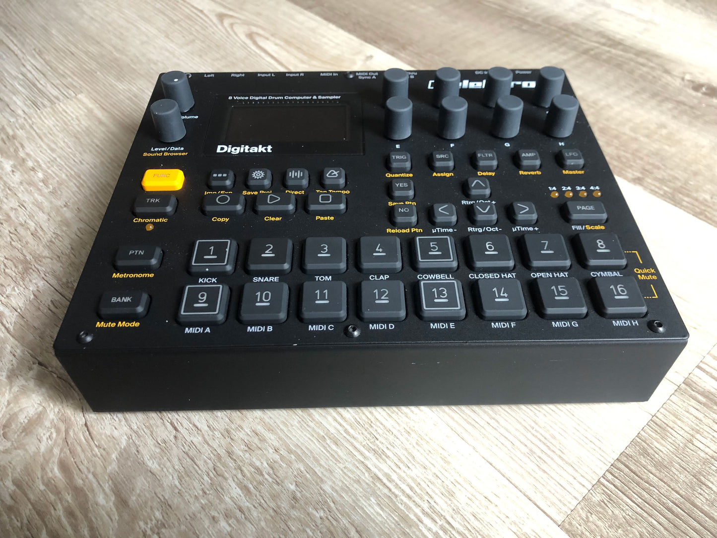 Elektron Digitakt in Excellent Condition w/ OG PSU, Box, Packing, Manual