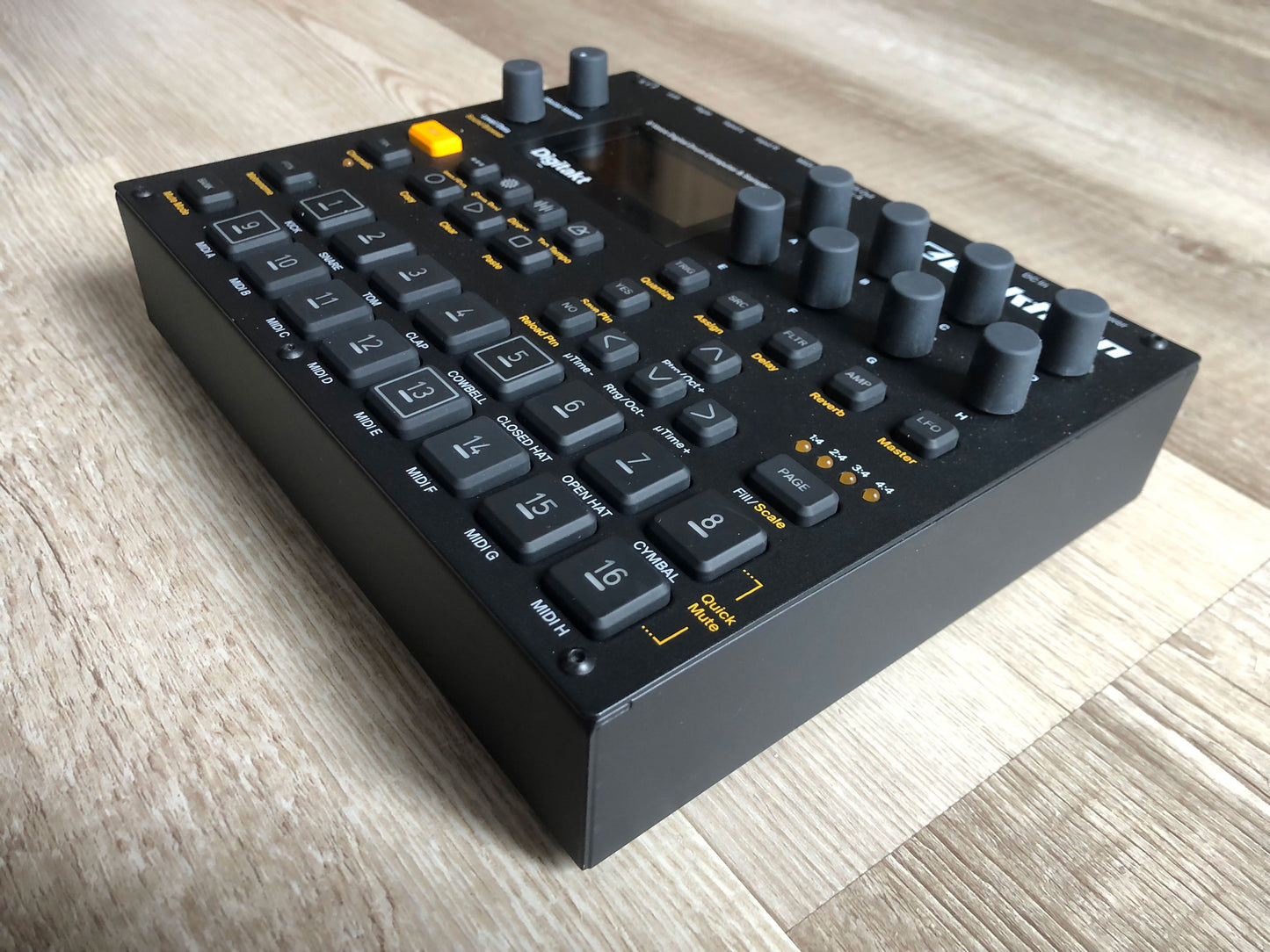 Elektron Digitakt in Excellent Condition w/ OG PSU, Box, Packing, Manual