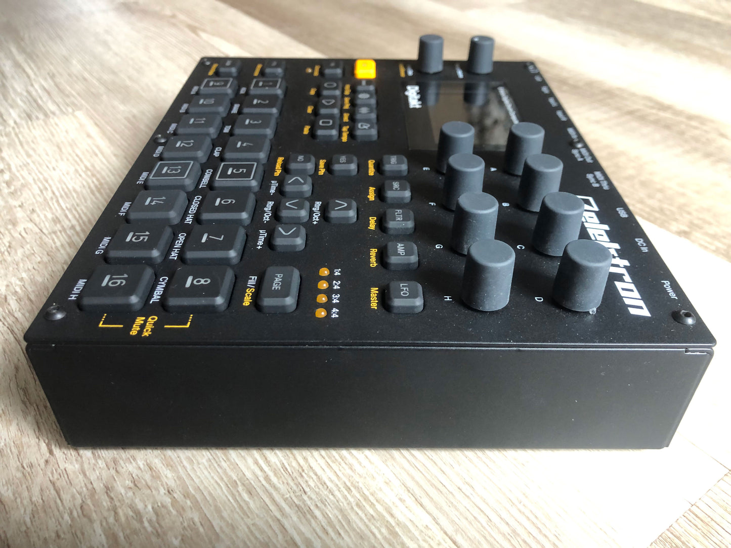 Elektron Digitakt in Excellent Condition w/ OG PSU, Box, Packing, Manual