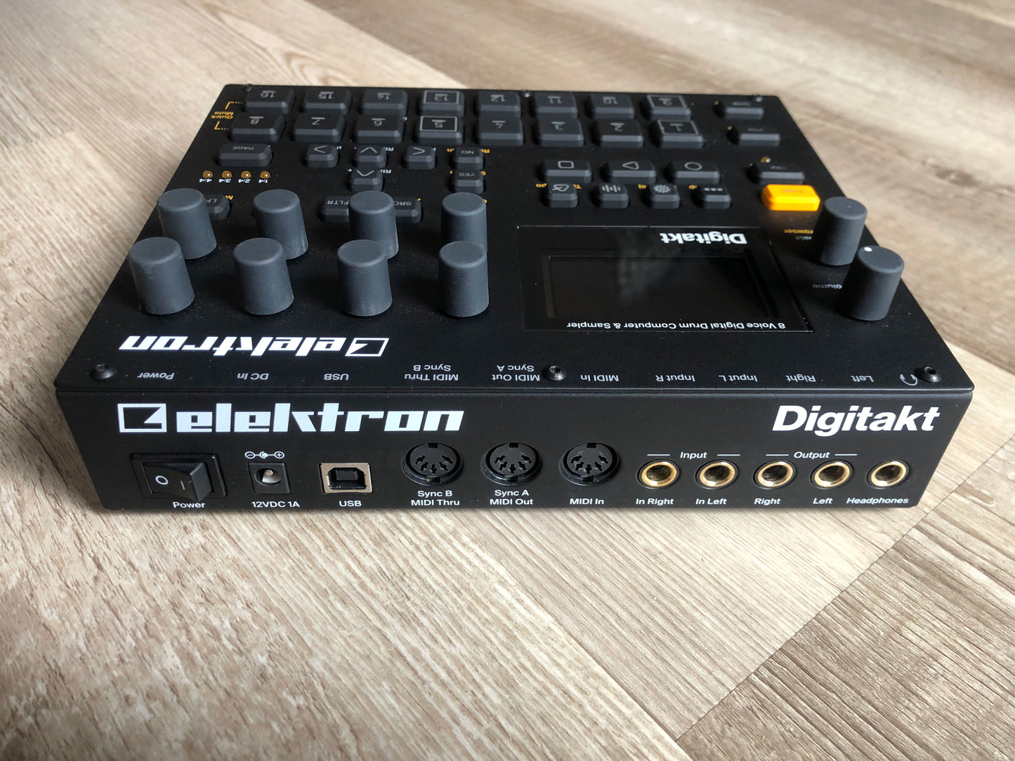 Elektron Digitakt in Excellent Condition w/ OG PSU, Box, Packing, Manual