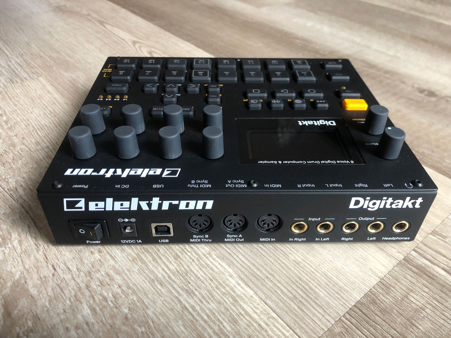Elektron Digitakt in Excellent Condition w/ OG PSU, Box, Packing, Manual