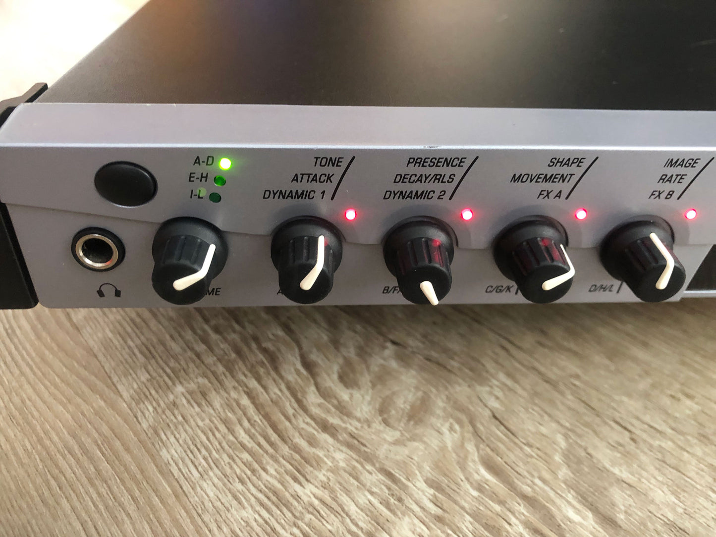 E-MU Virtuoso in Excellent Condition w/ Both Orchestral ROMS, Rack Ears, & New Encoder