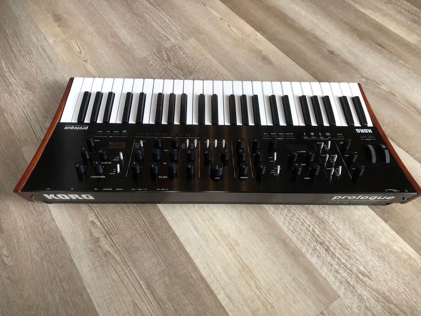 Korg Prologue 8 Voice 49-key Analog Synthesizer in Excellent Condition