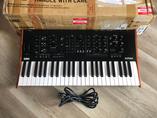 Korg Prologue 8 Voice 49-key Analog Synthesizer in Excellent Condition