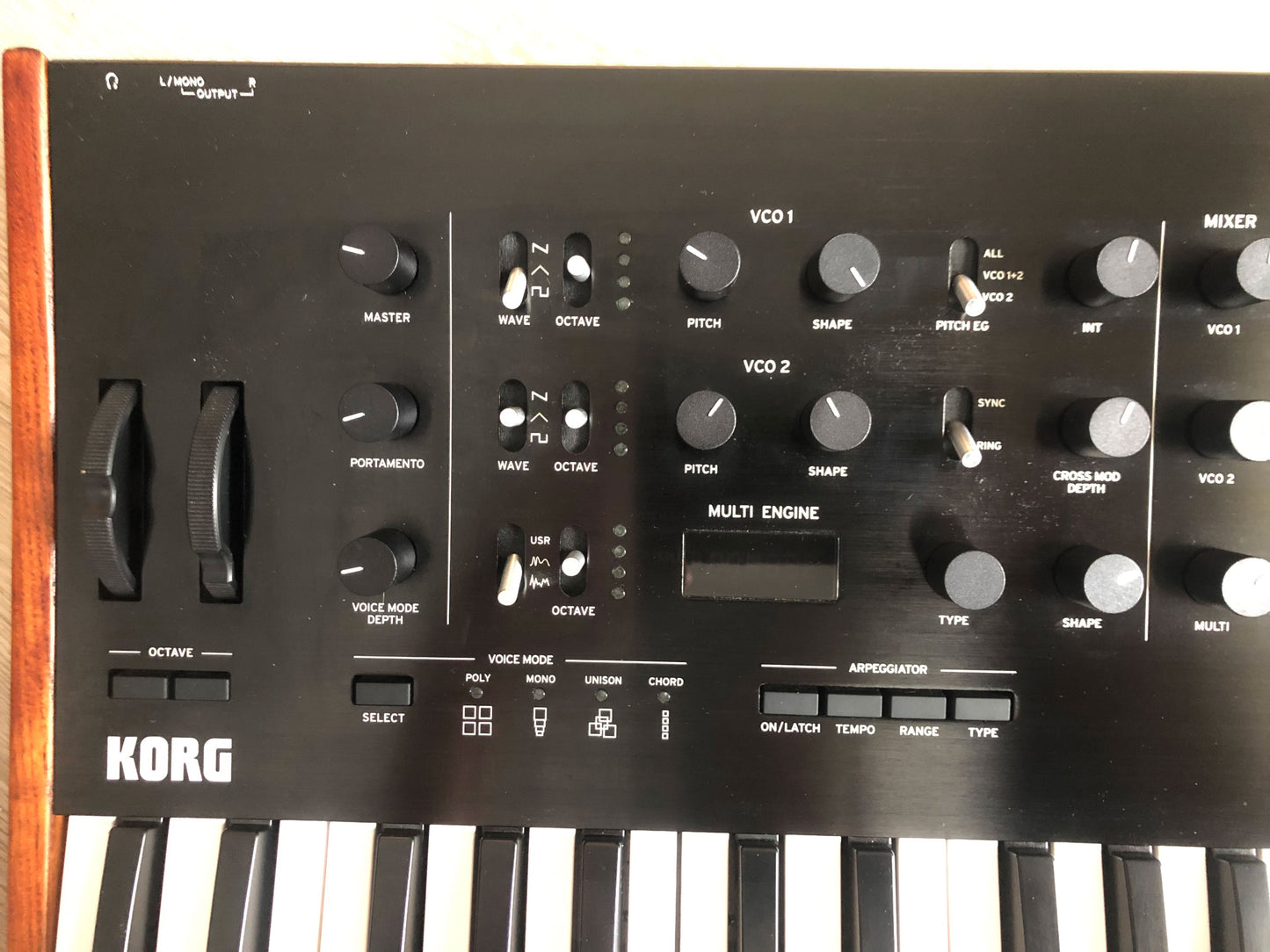 Korg Prologue 8 Voice 49-key Analog Synthesizer in Excellent Condition