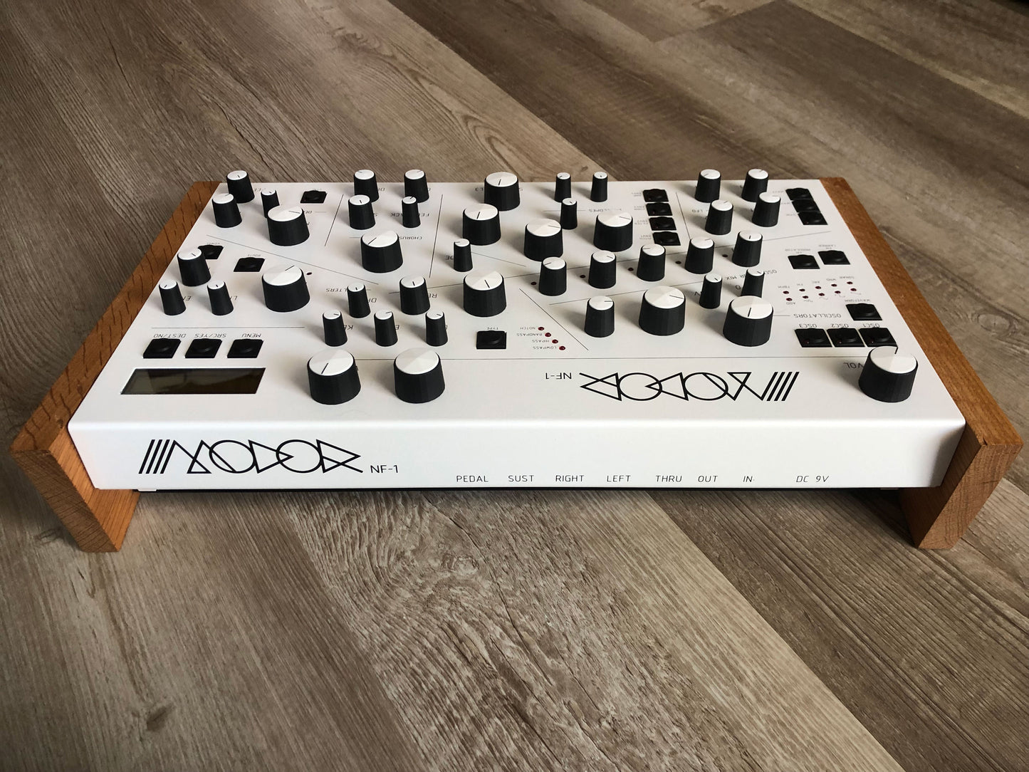 Modor NF-1 Polyphonic Analog Modeling Synthesizer