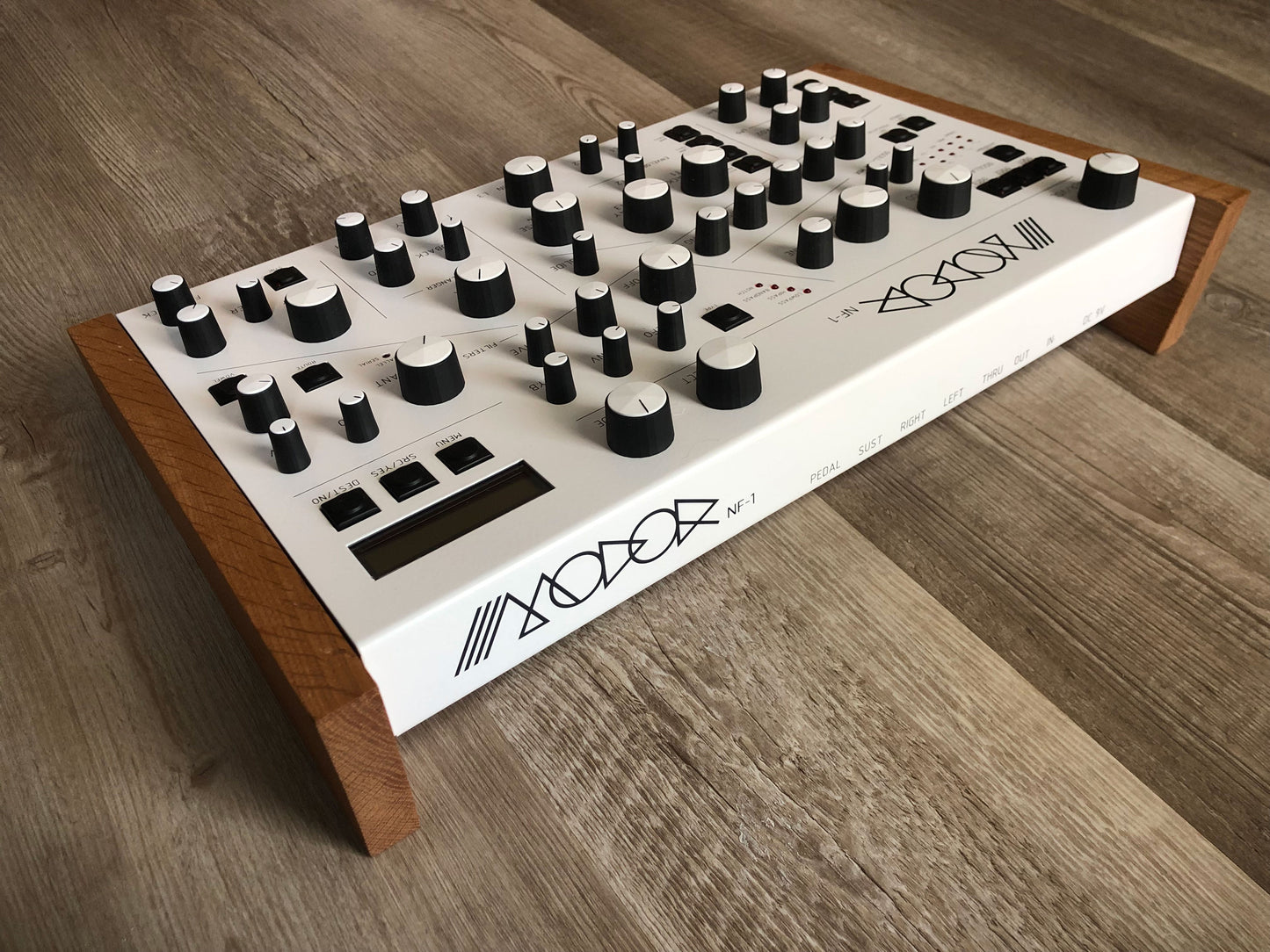 Modor NF-1 Polyphonic Analog Modeling Synthesizer