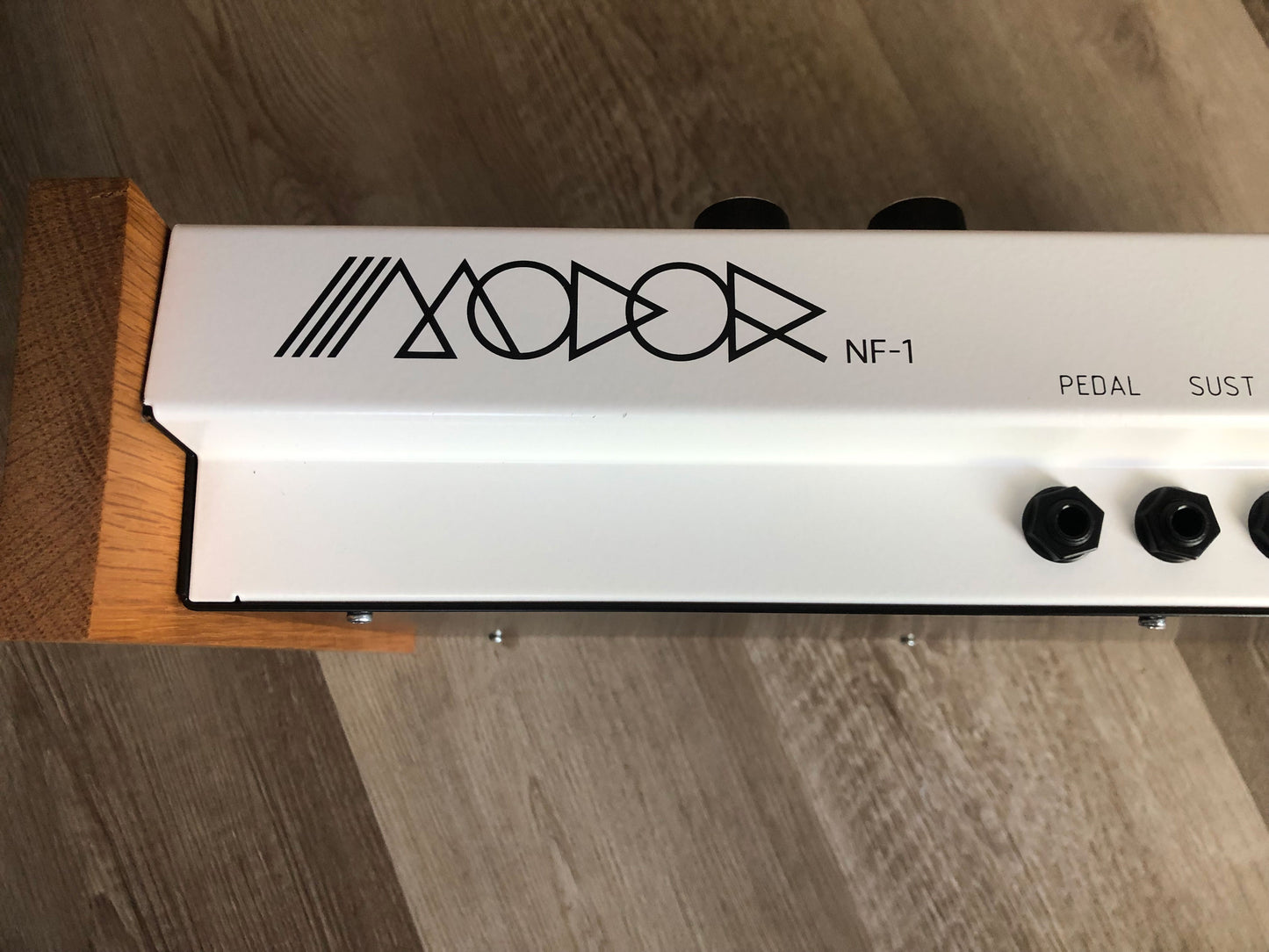 Modor NF-1 Polyphonic Analog Modeling Synthesizer