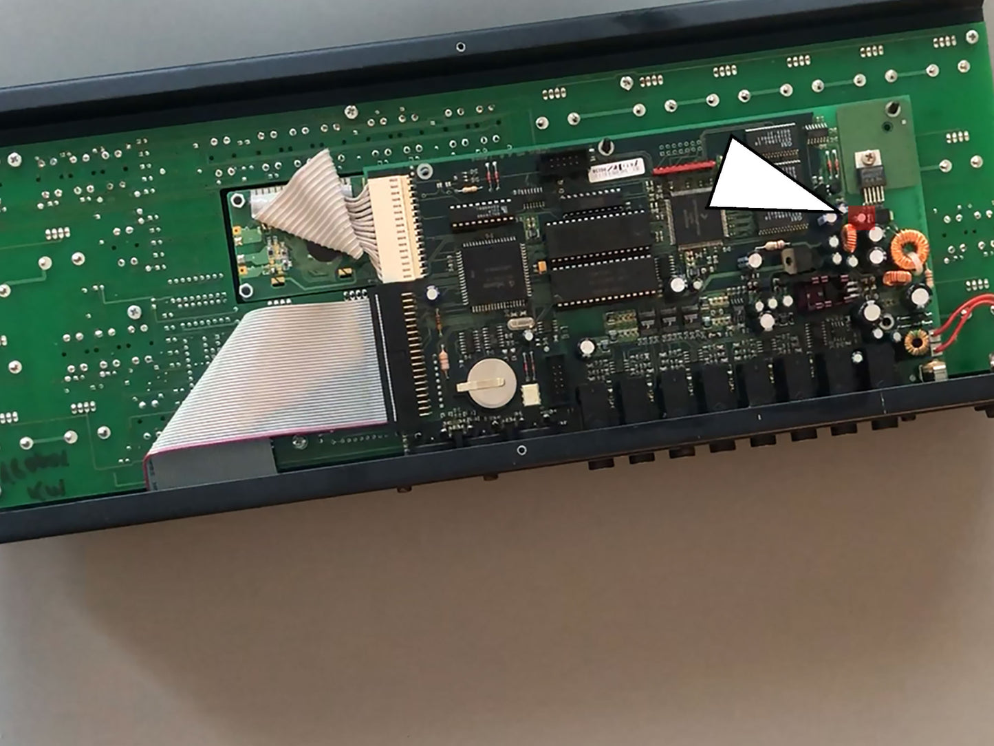 Nichicon UHE1E101MED Power Filter Capacitor for Virus B/C