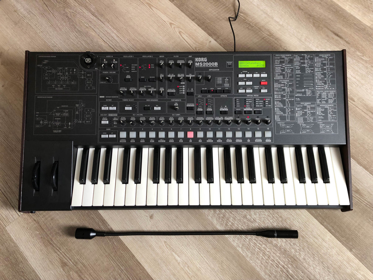 Korg MS2000B Gorgeous w/ Original Mic + PSU