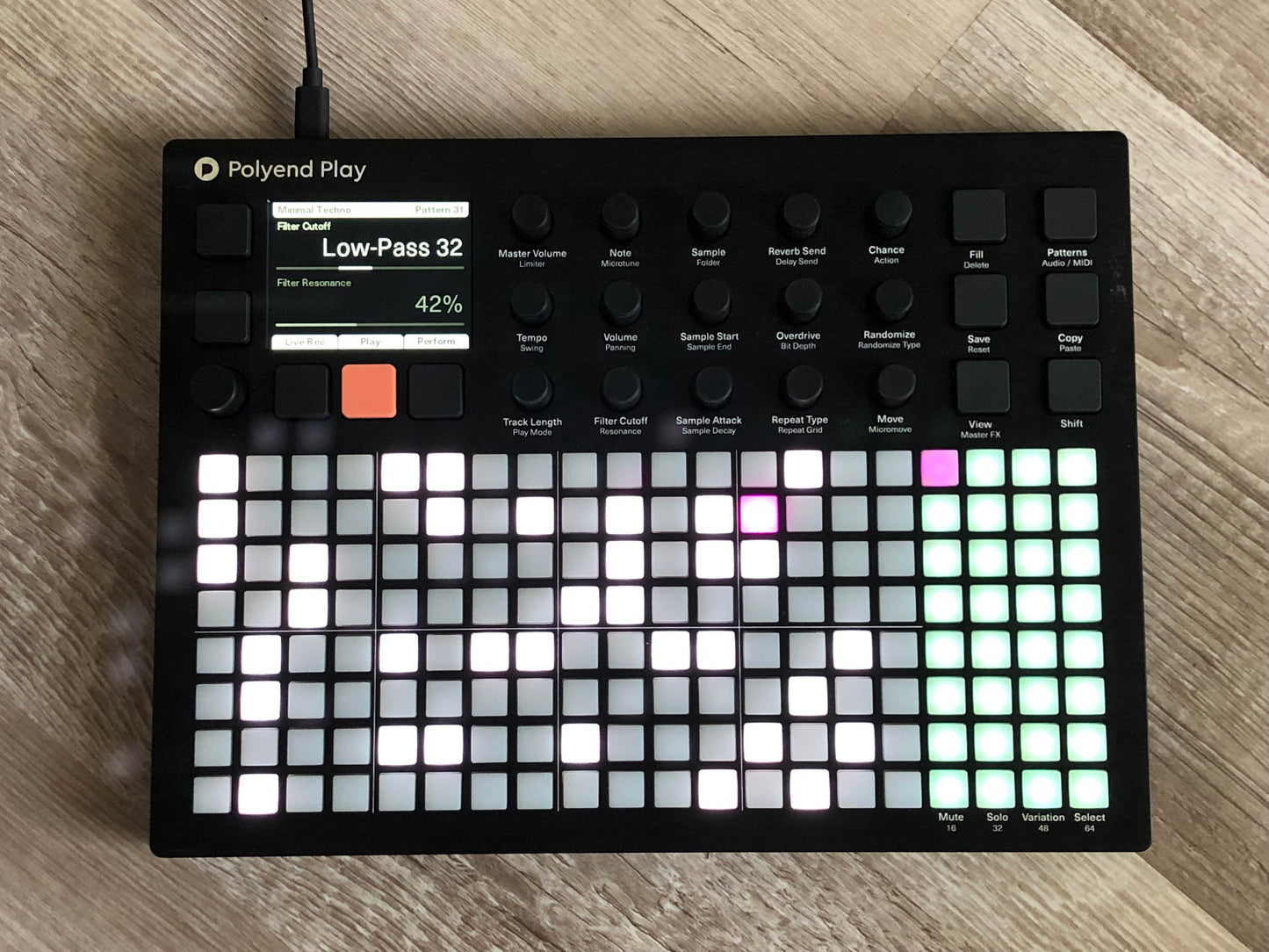 Polyend Play Groovebox w/ OG PSU, 64GB microSD, MIDI Adapter, Guide + Box
