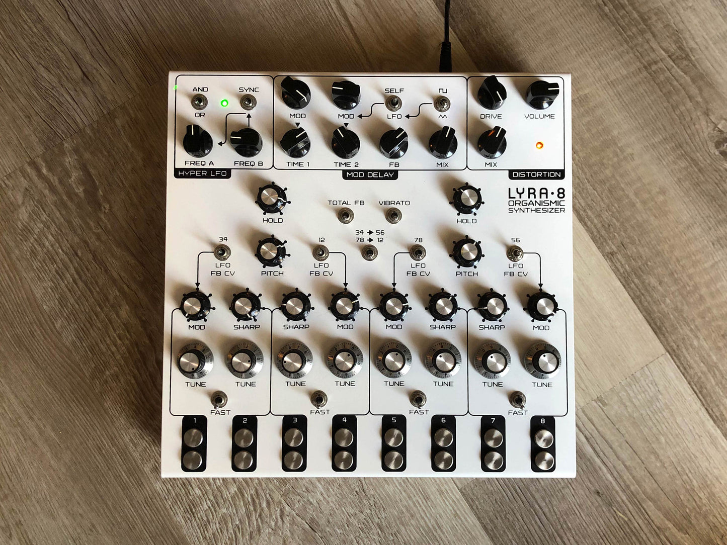 SOMA Laboratory Lyra-8 Organismic Synthesizer (White) w/ Original Box