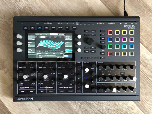 Waldorf Iridium Desktop MKI 16-Voice Synthesizer w/ OG Box, Manual + PSU