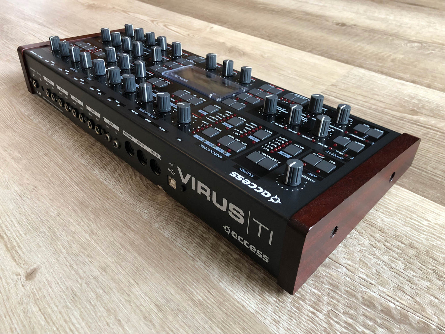 Access Virus TI Desktop w/ All New Tacts, New Battery, PSU + HQ USB Cable