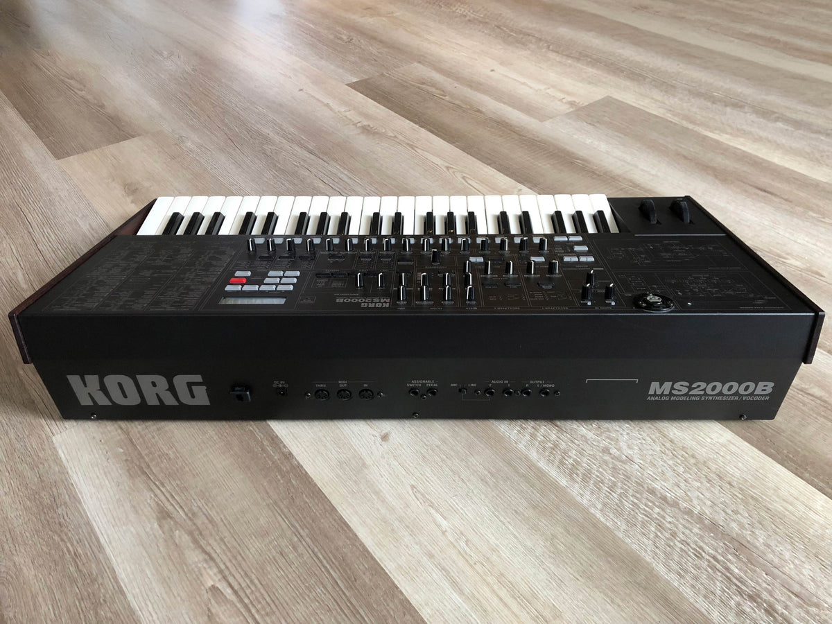 Korg MS2000B Gorgeous w/ Original Mic + PSU