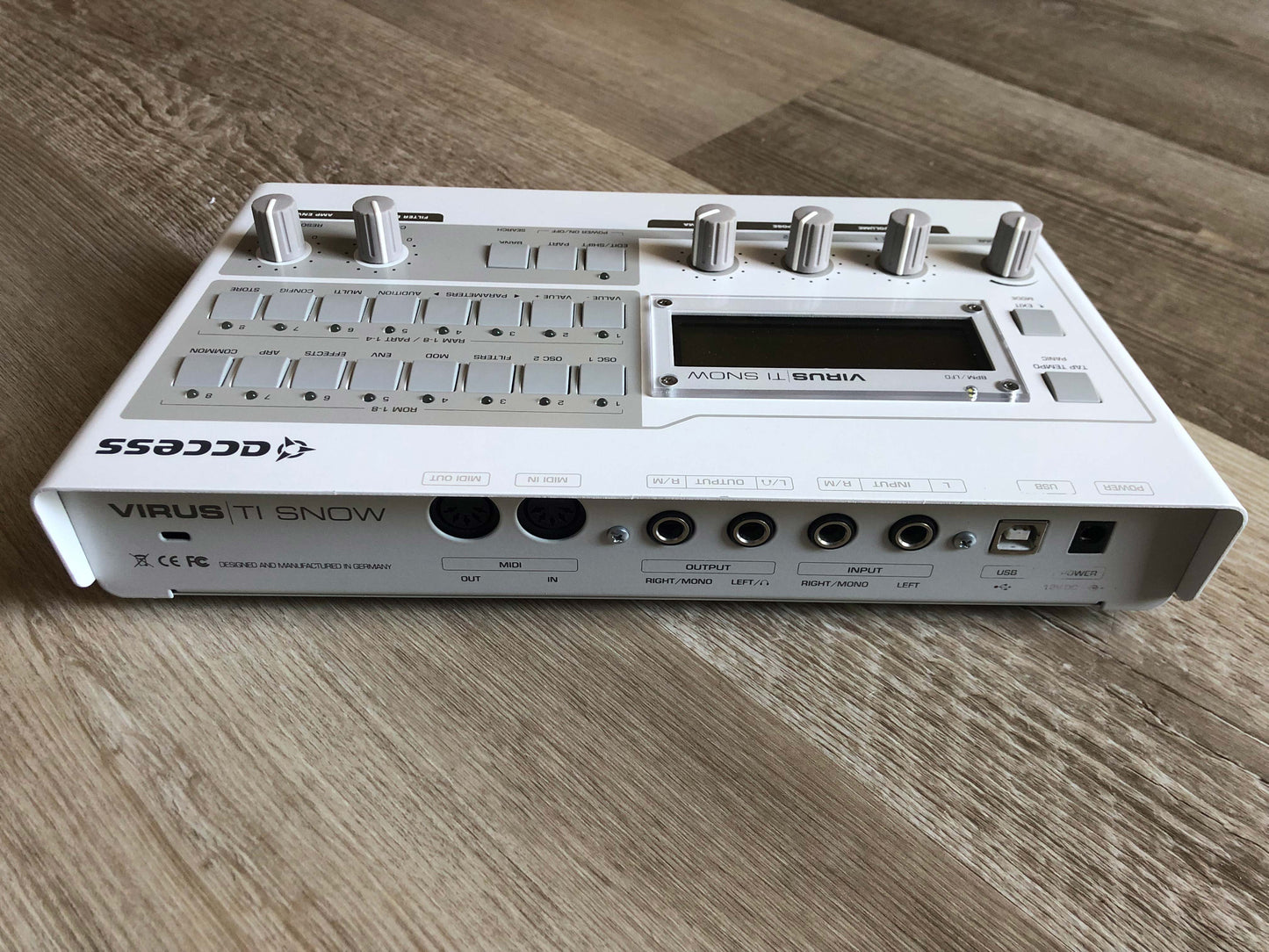 Access Virus TI Snow, All New Tacts & New Battery, PSU + USB Cable