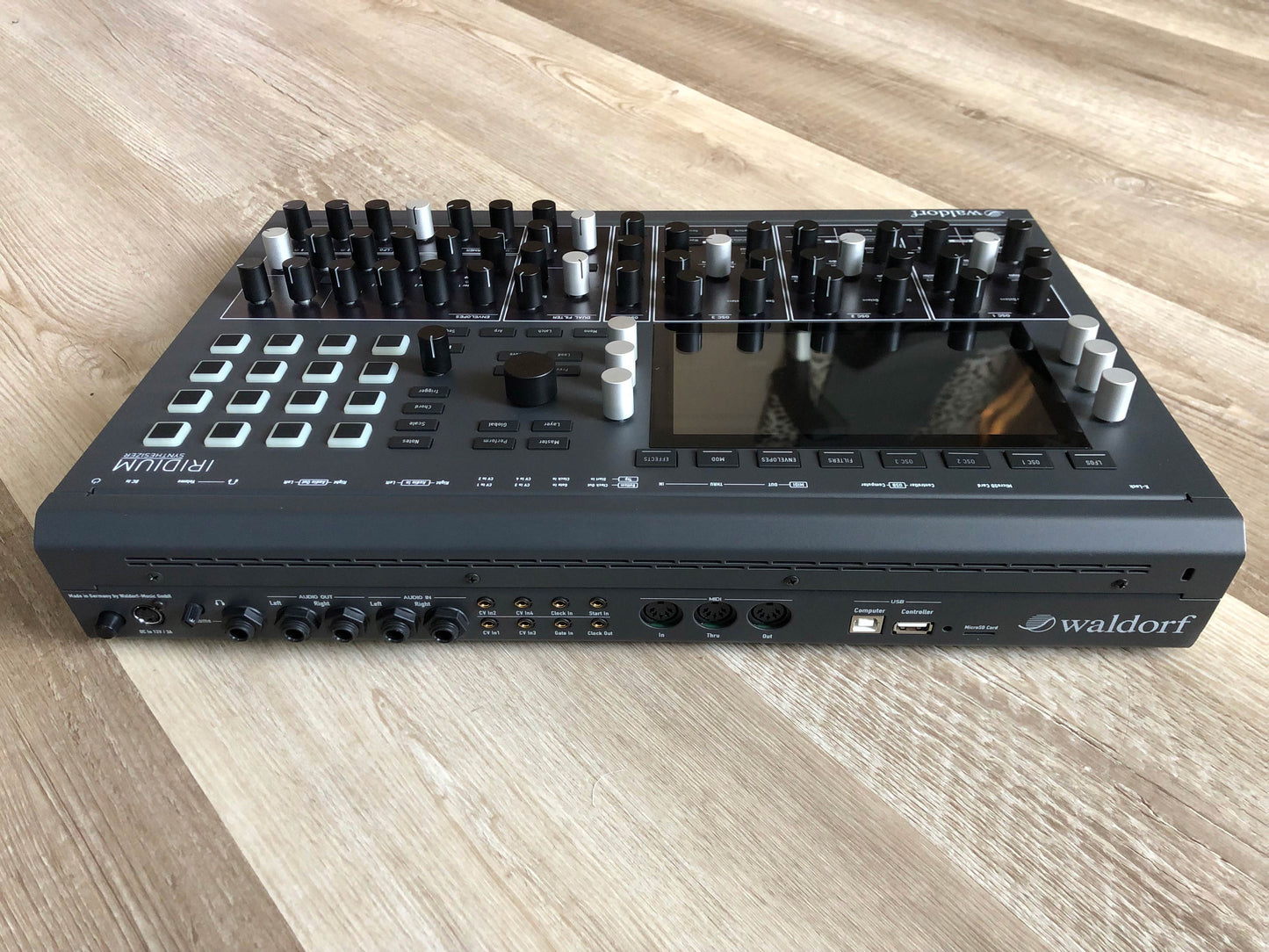 Waldorf Iridium Desktop MKI 16-Voice Synthesizer w/ OG Box, Manual + PSU