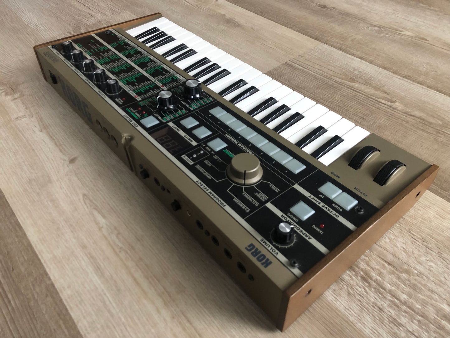 MicroKorg w/ OEM Mic, Aftermarket PSU, Minty