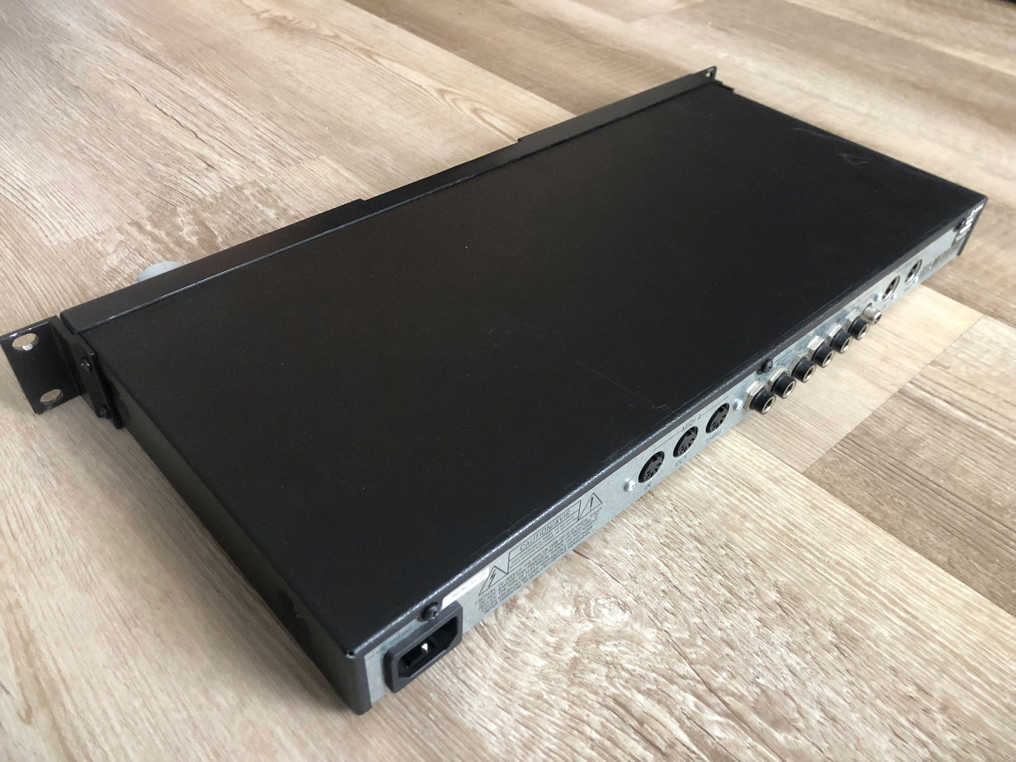 E-MU Systems Proteus 2000 w/ 3 ROMS, Rack Ears, + New Encoder