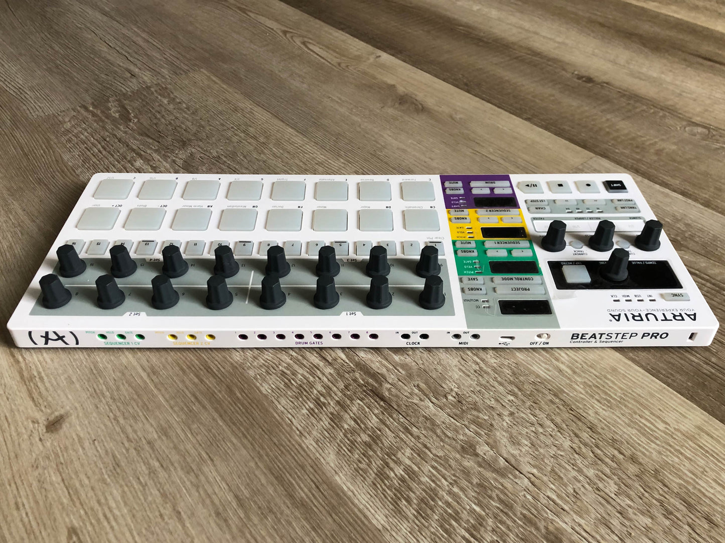 Arturia Beatstep Pro MIDI Controller & Sequencer w/ Original Box + Accessories