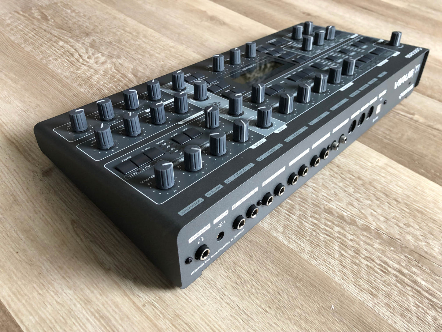 Access Virus TI2 Desktop Minty Late Production Run w/ Original PSU + New HQ USB Cable
