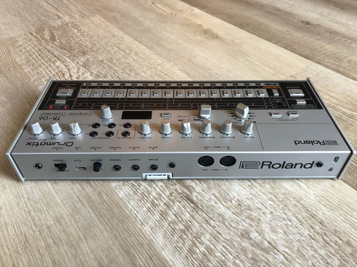 Roland TR-06 Boutique Series Drumatix Rhythm Machine w/ OG Box