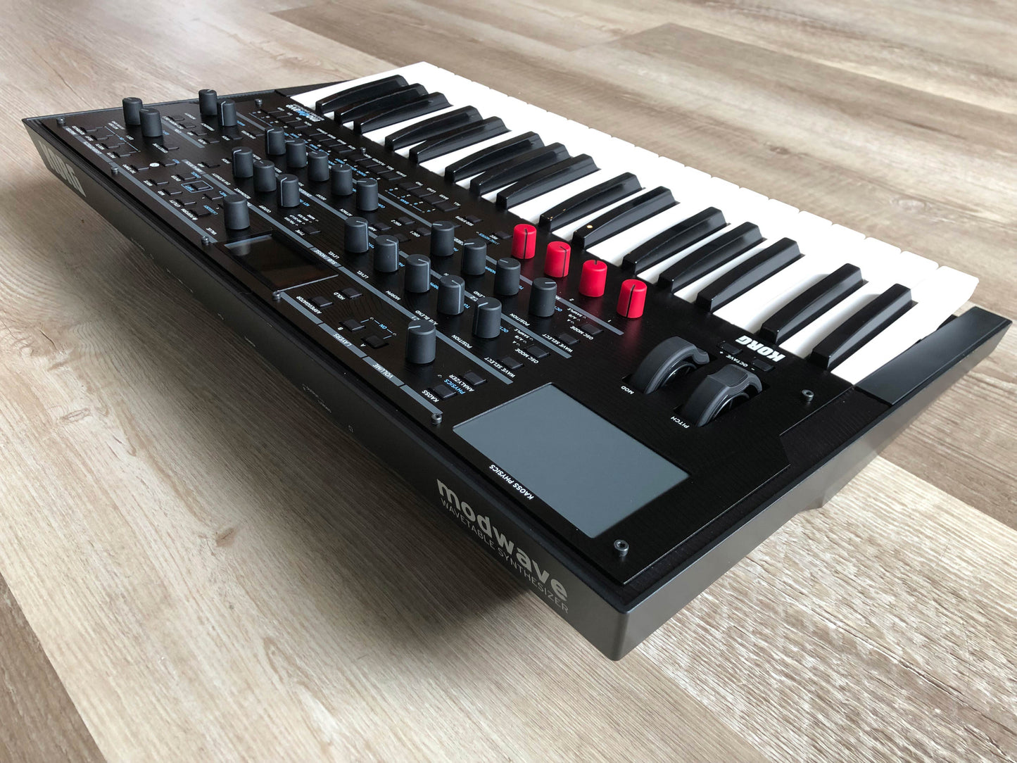 Korg Modwave MKI Wavetable Synthesizer w/ OEM PSU