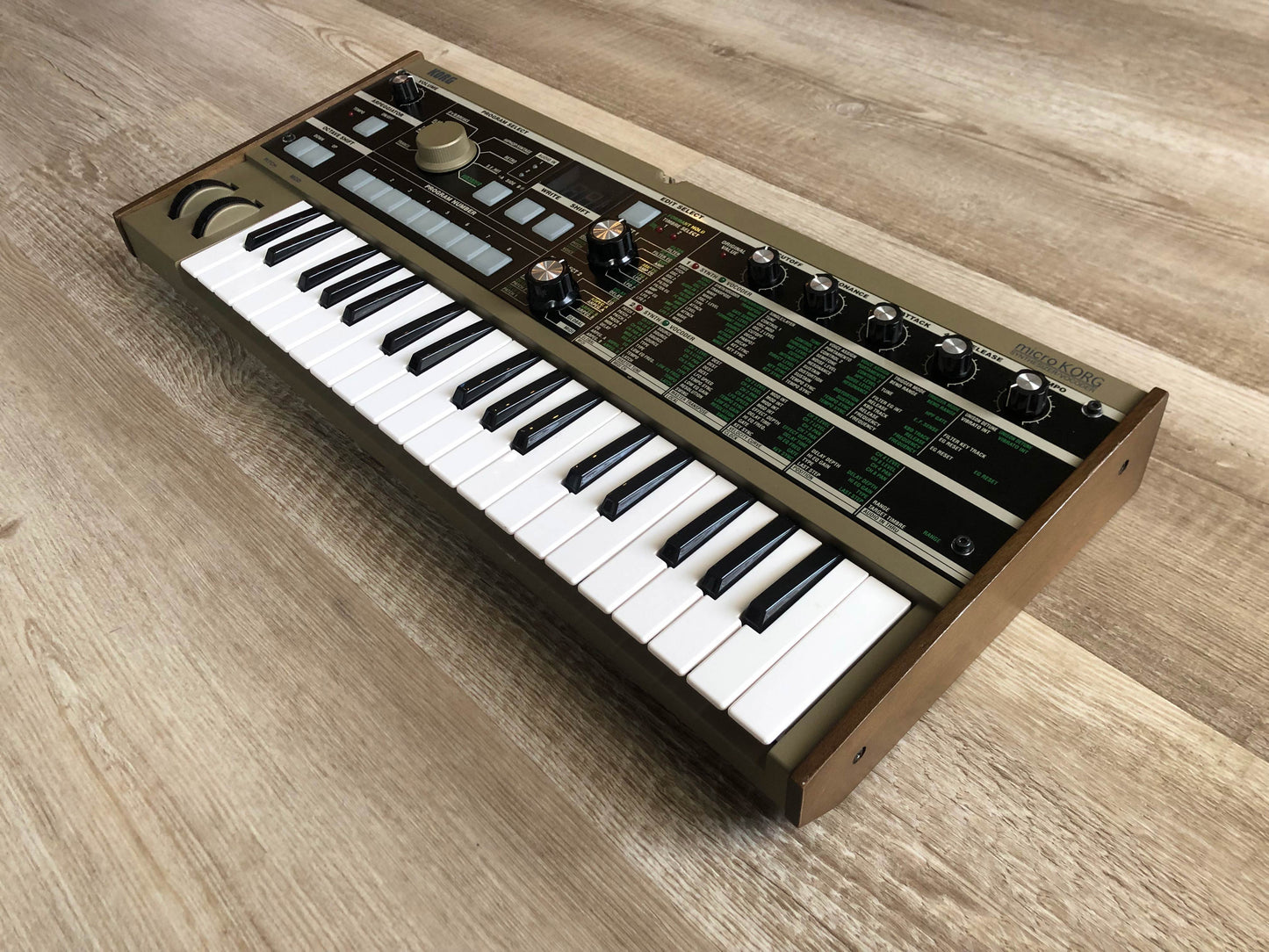 MicroKorg w/ Aftermarket Power Supply (no Mic / no Battery Power)